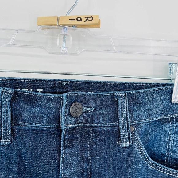 Laurie Felt Classic Stilletto with Floral Emroidery Step Hem - Picture 15 of 15